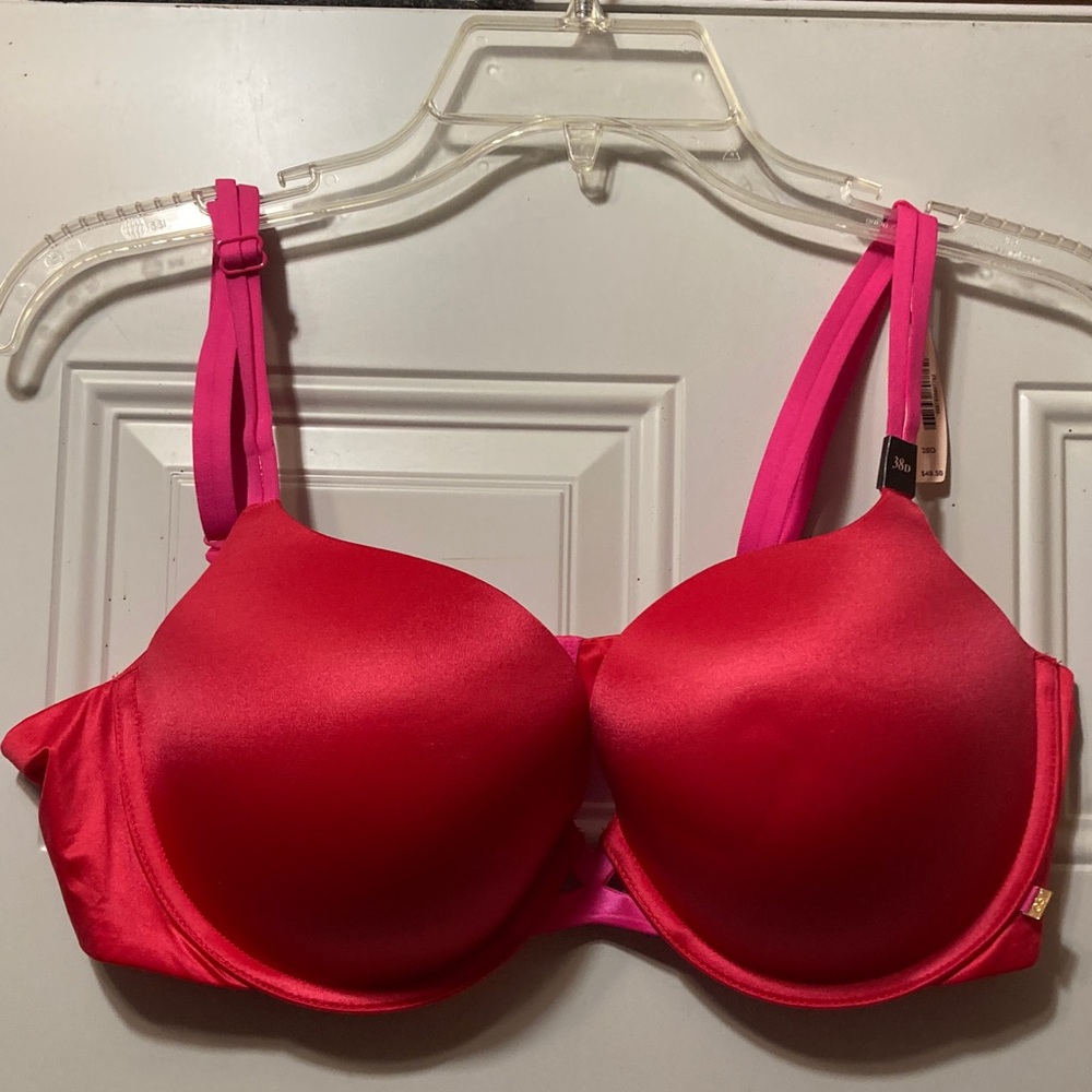 Victoria’s Secret Seamless Padded Underwire Bra 38D NWT